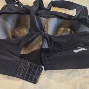BROOKS RUN BRA 32D HIGH SUPPORT BLACK